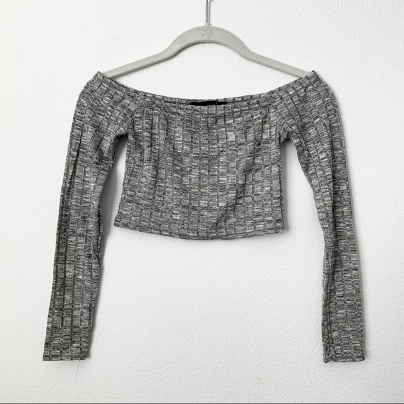 ❌SOLD❌NWT Pretty Little Thing Bardot Knit Top - Picture 4 of 6